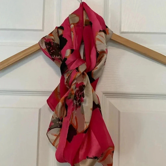 NWT hot pink scarf - Picture 2 of 5
